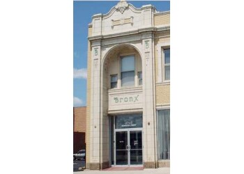 8800 Bronx Ave, Skokie, IL à louer - Photo de l’immeuble – Image 2 sur 6