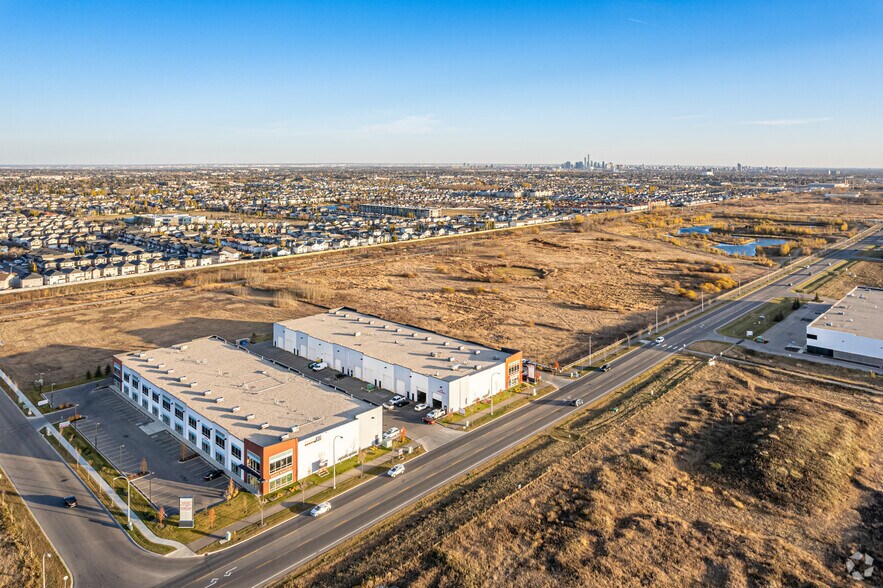 14165-16183 162 Av NW, Edmonton, AB à vendre - Aérien – Image 3 sur 4