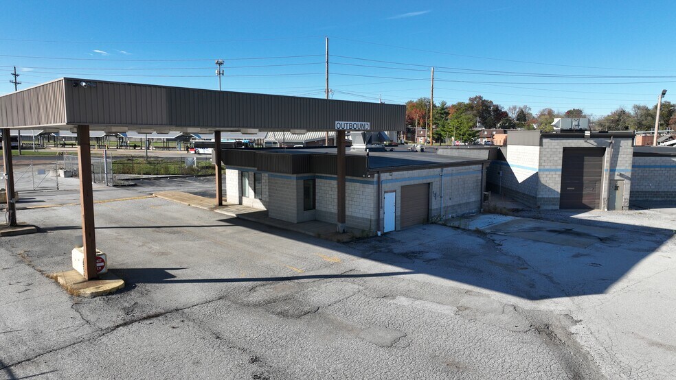 8888 Hall St, Saint Louis, MO à louer - Photo principale – Image 2 sur 22