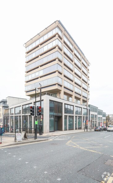 Parliament St, Harrogate à vendre - Photo principale – Image 1 sur 5