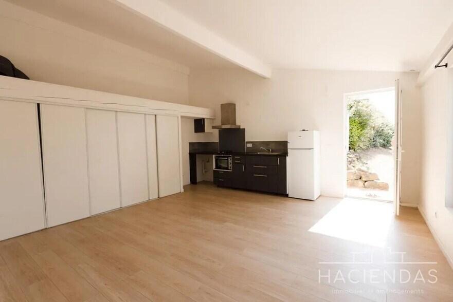 Bureau dans Les Pennes-Mirabeau à vendre - Photo intérieure – Image 2 sur 8