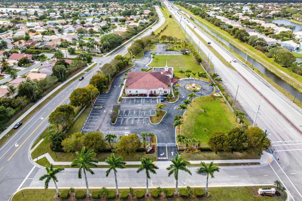 7025 Summerville Ter, Lake Worth, FL à vendre Photo principale– Image 1 sur 30
