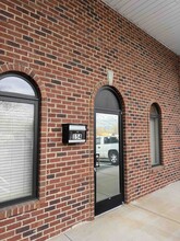 140-164 Corporate Blvd, Indian Trail, NC à louer Photo de l’immeuble– Image 1 sur 6