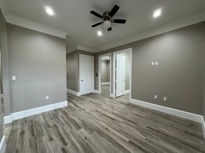 12410 Spring Cypress Rd, Tomball, TX à louer Photo intérieure– Image 1 sur 22