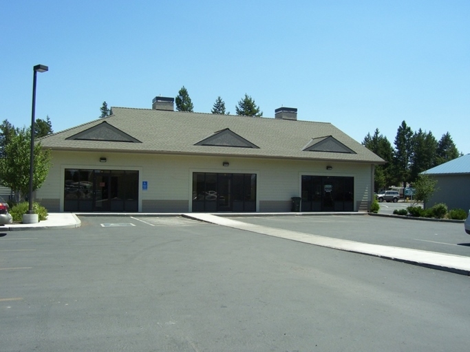 51530 Huntington Rd, La Pine, OR à louer - Photo de l’immeuble – Image 3 sur 20