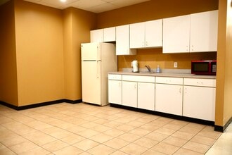 4565 Progress Rd, Norfolk, VA à louer Photo intérieure– Image 1 sur 13