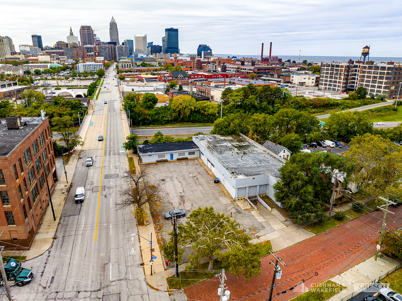 2635 Payne Ave, Cleveland, OH à louer - Photo de l’immeuble – Image 3 sur 6