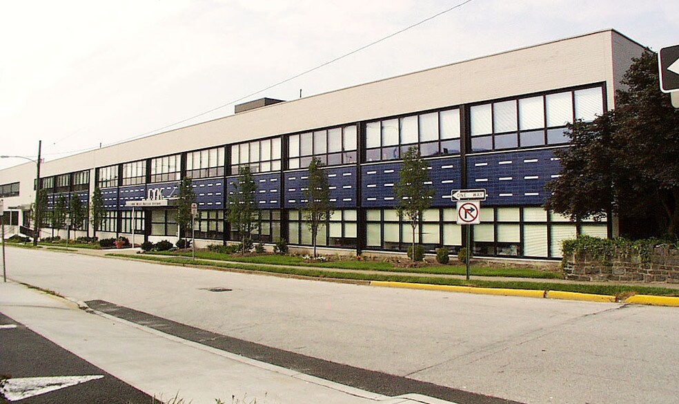 100-112 W Butler Ave, Ambler, PA à louer - Photo de l’immeuble – Image 3 sur 8