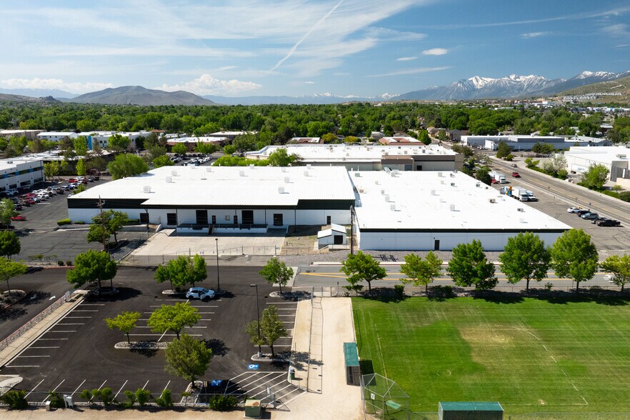 550 Mallory Way, Carson City, NV à louer - Photo de l’immeuble – Image 3 sur 17