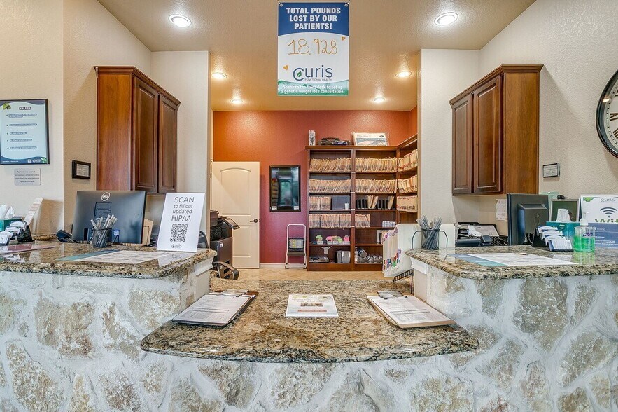 1318 John Jones Dr, Burleson, TX à vendre - Photo de l’immeuble – Image 2 sur 3