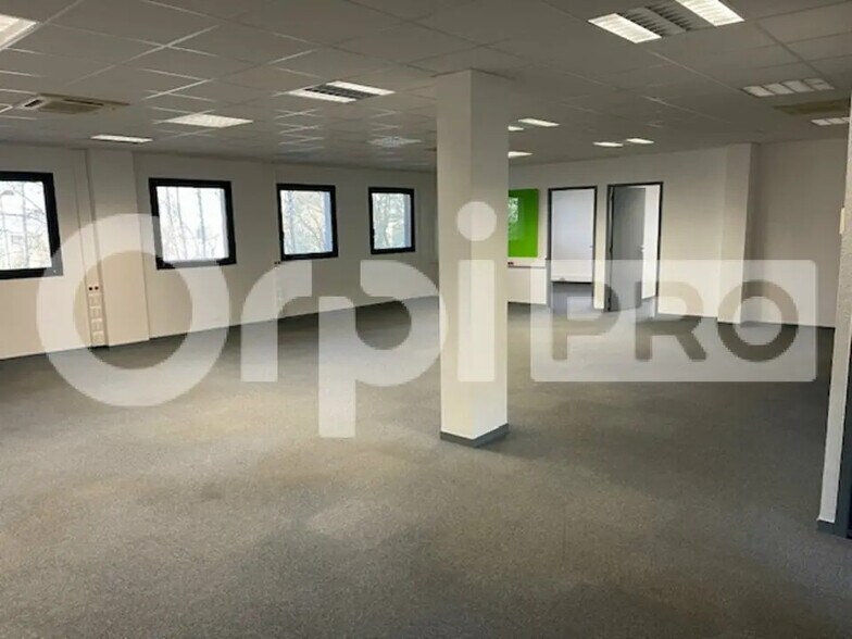 4 Rue Atlantis, Limoges à louer - Photo de l’immeuble – Image 1 sur 6