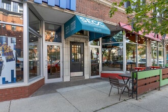 1513 E 53rd St, Chicago, IL à louer Photo intérieure– Image 1 sur 10