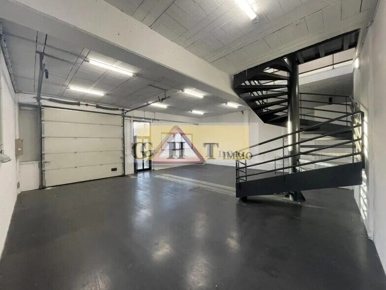 Industriel/Logistique dans Bondoufle à louer - Photo de l’immeuble – Image 1 sur 17