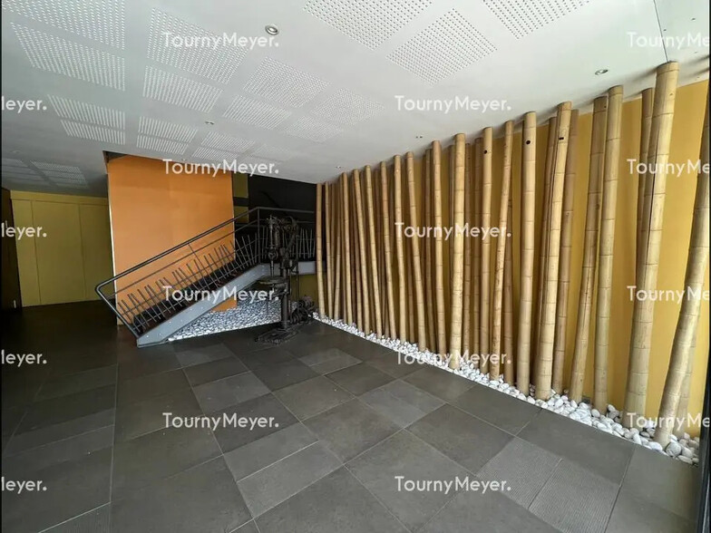 Bureau dans Montpellier à louer - Photo de l’immeuble – Image 2 sur 12