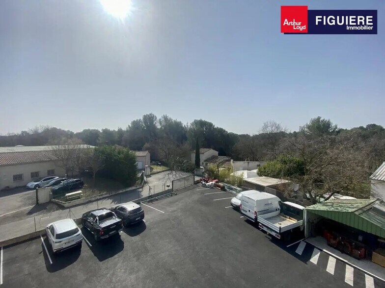 215 Avenue Jean Monnet, Saint-Cannat à louer - Photo de l’immeuble – Image 2 sur 11