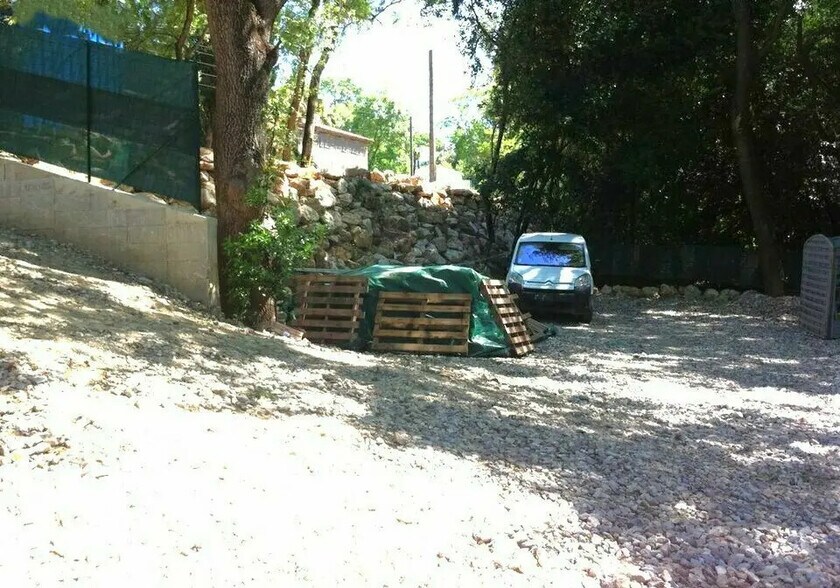 Bureau dans Mougins à louer - Photo de l’immeuble – Image 2 sur 2