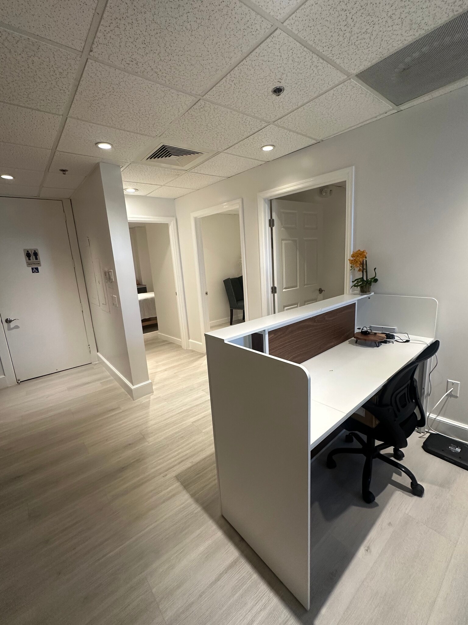 2100 NW 2nd Ave, Boca Raton, FL à louer Photo de l’immeuble– Image 1 sur 6
