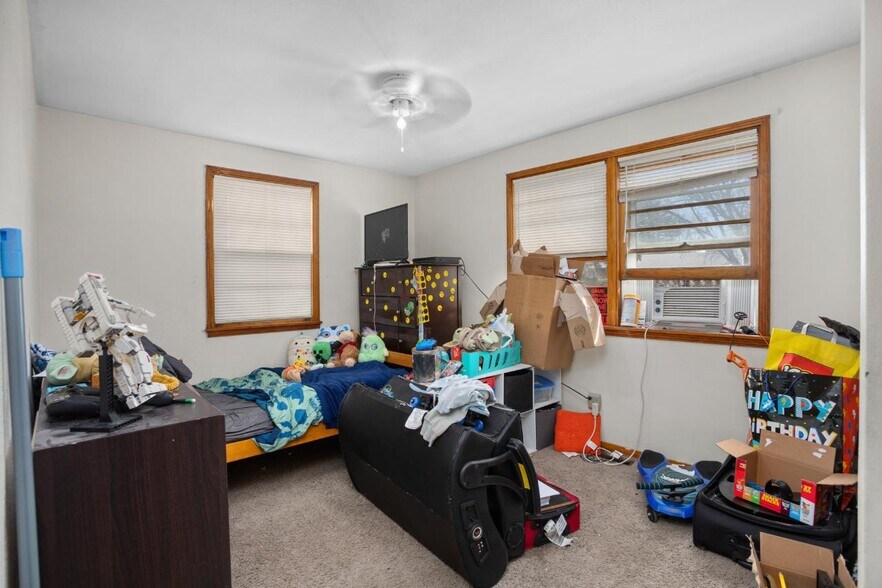 1104 2nd St SE, Minot, ND à vendre - Photo de l’immeuble – Image 3 sur 34