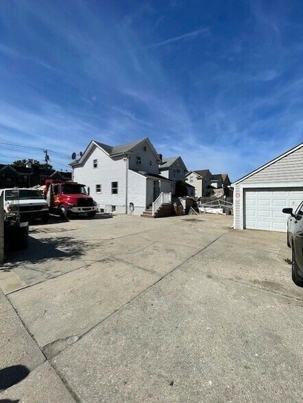 356 Willis Ave, Mineola, NY à louer - Photo de l’immeuble – Image 3 sur 3