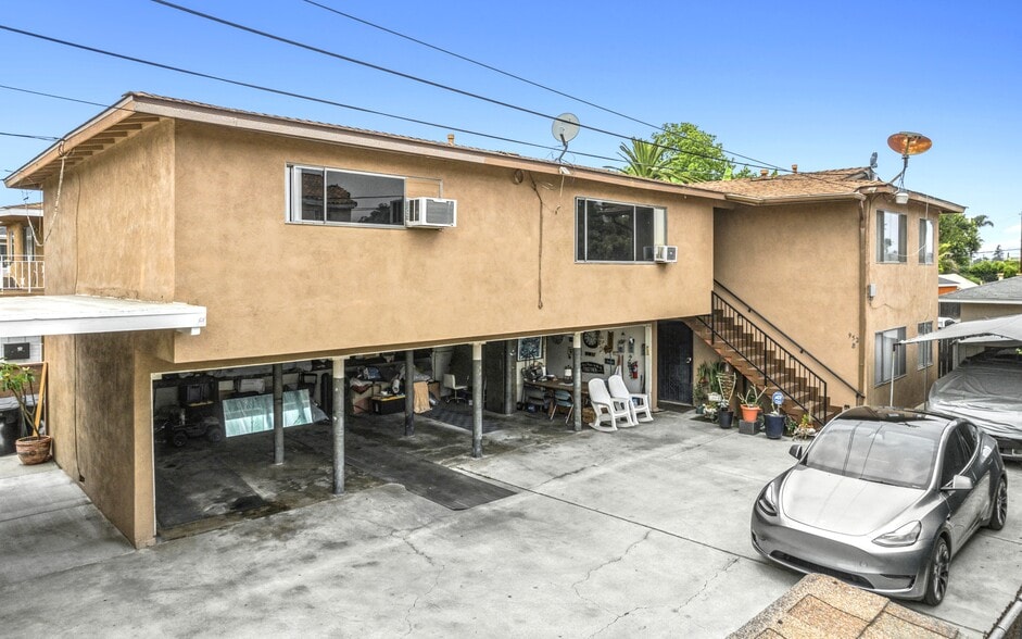 9527 Los Angeles St, Bellflower, CA à vendre - Photo de l’immeuble – Image 3 sur 10