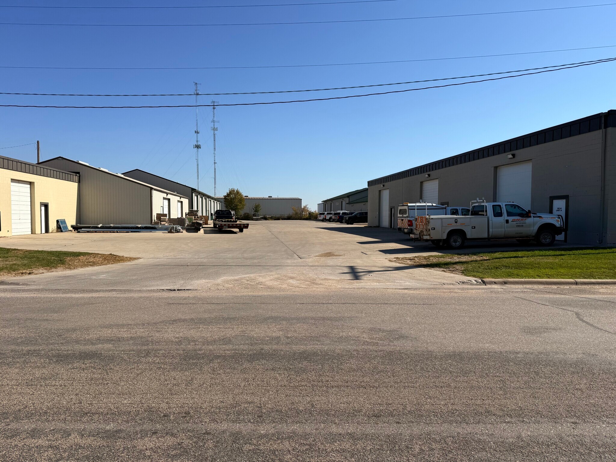 Shop/Office Portfolio For Sale portefeuille de 5 biens à vendre sur LoopNet.fr Photo de l’immeuble– Image 1 sur 53