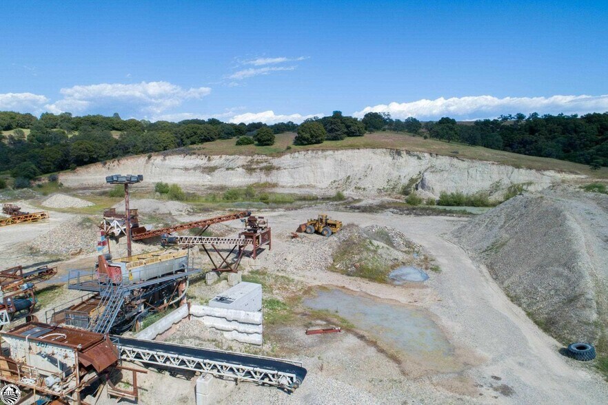 15653 State Highway 108, Jamestown, CA à vendre - Photo de l’immeuble – Image 2 sur 13