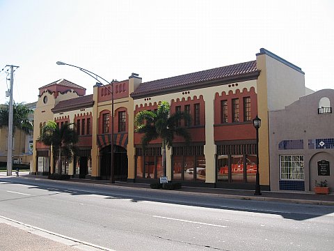 1101 6th Ave W, Bradenton, FL à louer Photo de l’immeuble– Image 1 sur 3