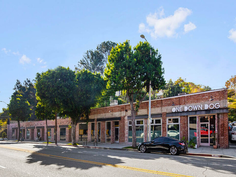 301-343 N Glendale Blvd, Los Angeles, CA à louer - Photo de l’immeuble – Image 1 sur 10