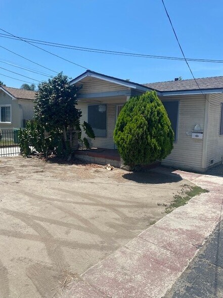 6929-6933 Pine Ave, Bell, CA à vendre - Photo de l’immeuble – Image 3 sur 11