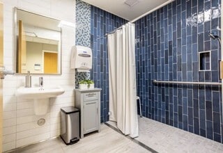 56 Edwards Village Blvd, Edwards, CO à louer Photo intérieure– Image 2 sur 2