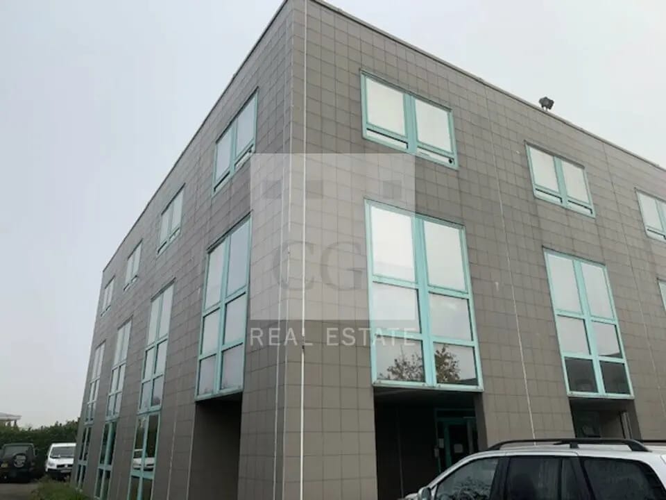 25 Rue Du 35eme Regiment D'Aviation, Bron à vendre Photo de l’immeuble– Image 1 sur 1