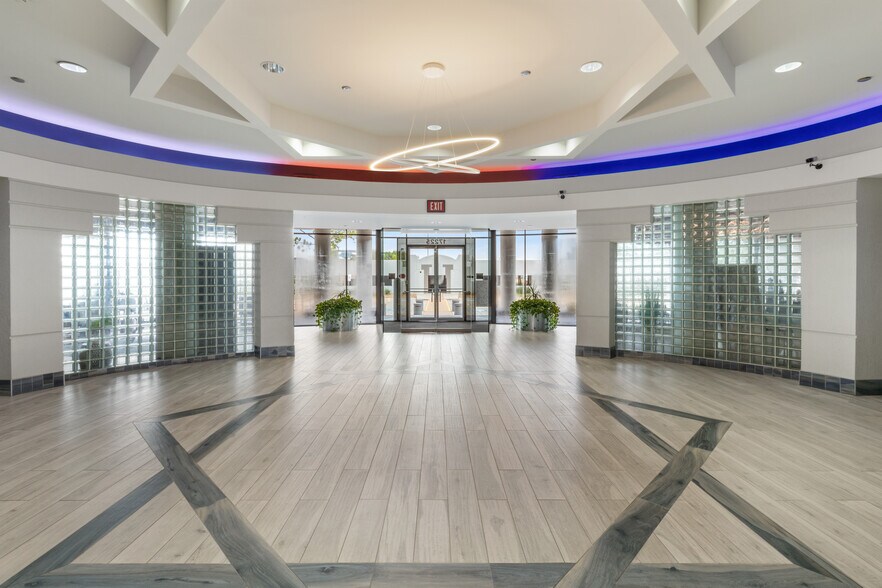 17225 El Camino Real, Houston, TX à louer - Photo intérieure – Image 3 sur 7