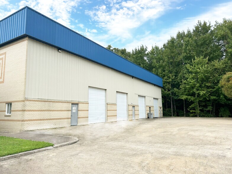 3440 Chandler Creek Rd, Virginia Beach, VA à louer - Photo de l’immeuble – Image 2 sur 5