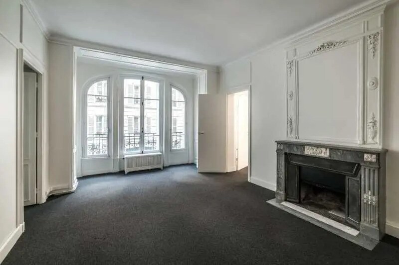 Immeuble residentiel dans Paris à vendre - Photo intérieure – Image 1 sur 7