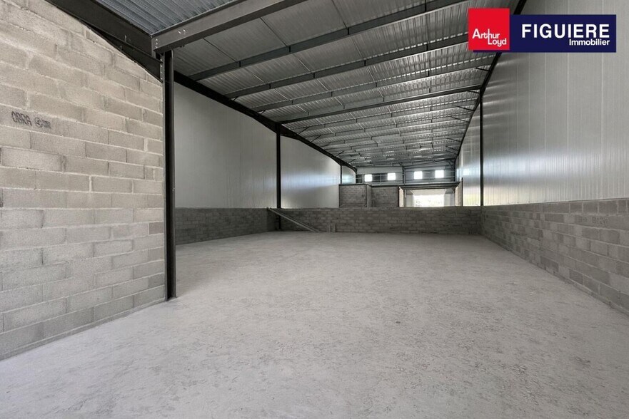 64 Avenue Du Pin Porte Rouge, Bouc-Bel-Air à vendre - Photo de l’immeuble – Image 2 sur 16