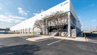 Plus de détails pour 4633 Perrin Crk, San Antonio, TX - Industriel/Logistique à louer