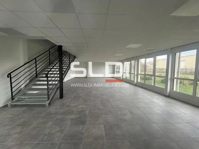 Local d'activités dans Genay à vendre - Photo intérieure – Image 2 sur 9