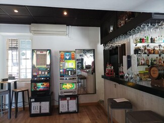 Plus de détails pour Local commercial à louer