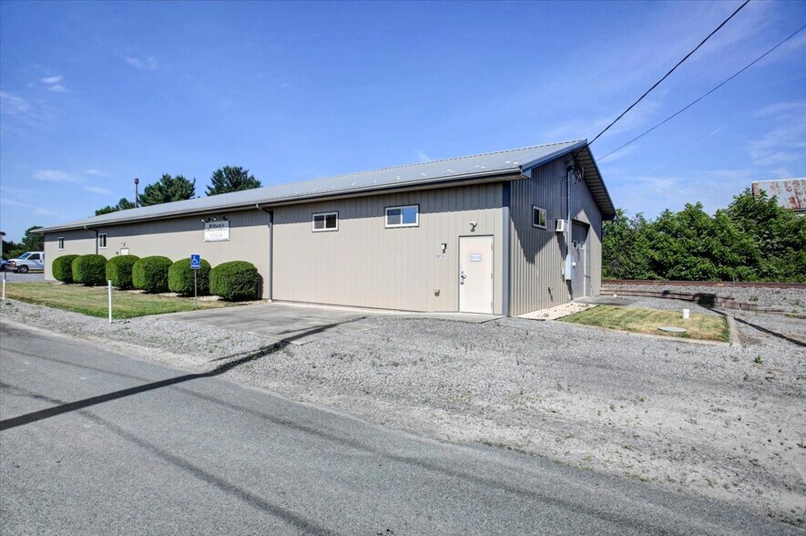 5751 Colorado St. Ext., Chambersburg, PA à vendre - Photo principale – Image 1 sur 16