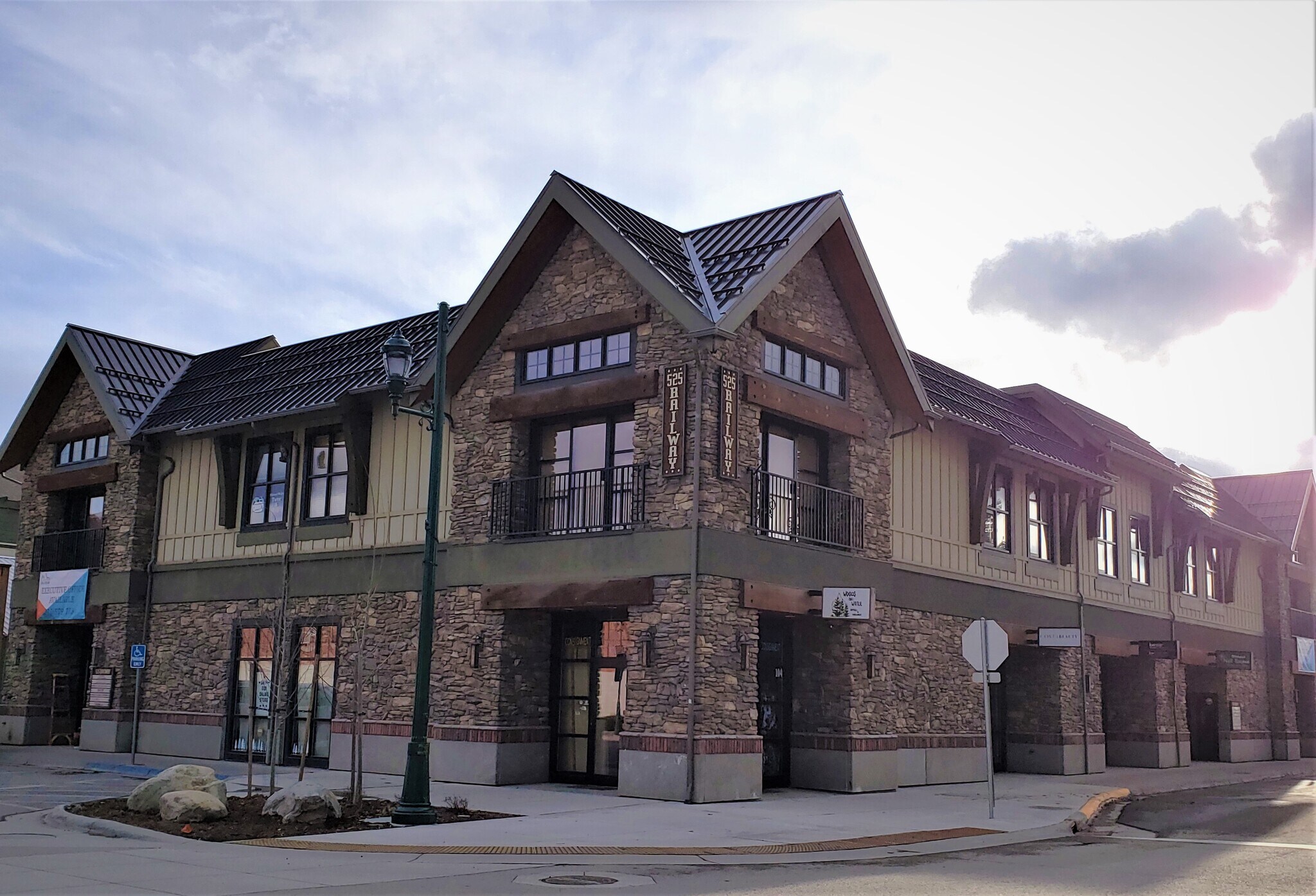 525 Railway St, Whitefish, MT à louer Photo principale– Image 1 sur 7