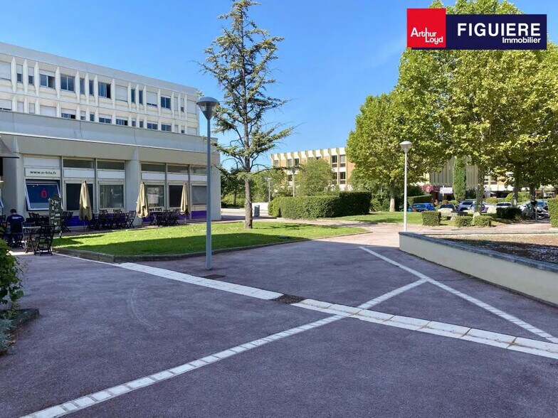 80 Rue Charles Duchesne, Aix-en-Provence à vendre - Photo de l’immeuble – Image 1 sur 7