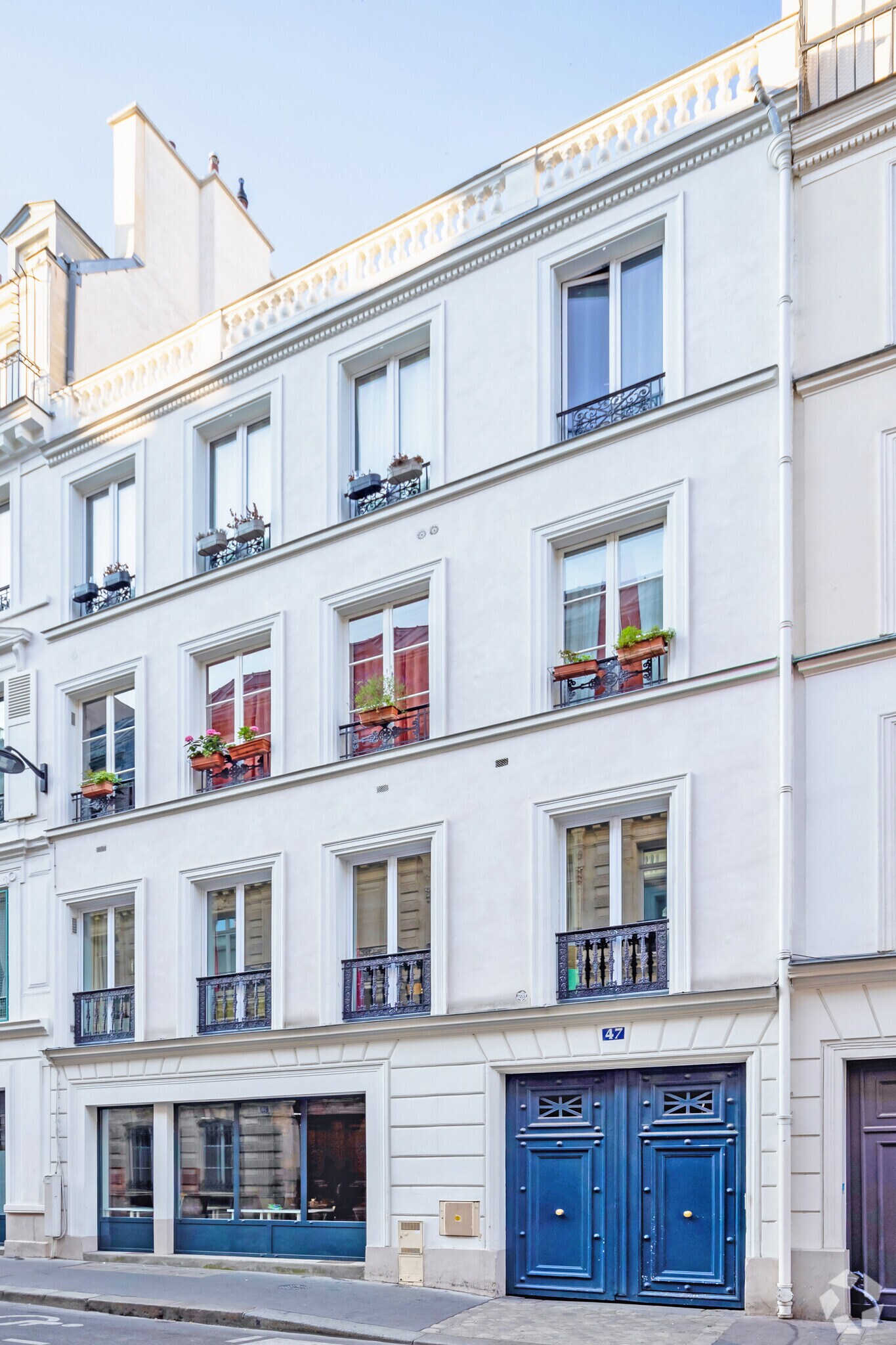 Rue De Chabrol, Paris à vendre Photo principale– Image 1 sur 2