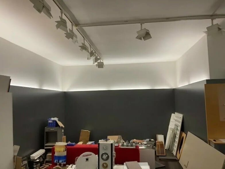 Local d’activités dans Toulouse à louer - Photo de l’immeuble – Image 3 sur 6