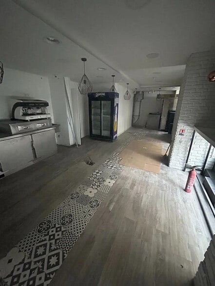 Local commercial dans Paris à vendre - Photo de l’immeuble – Image 3 sur 5