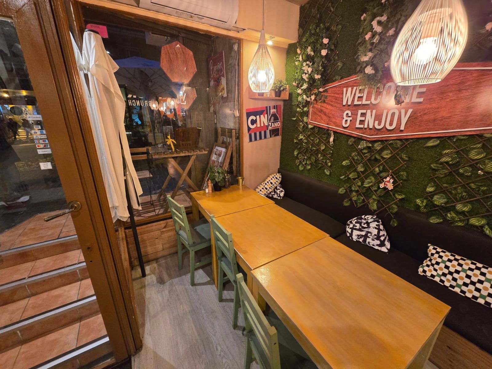 Local commercial dans Barcelone, Barcelona à louer Photo intérieure– Image 1 sur 13