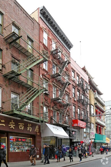 79 Mott St, New York, NY à vendre - Photo principale – Image 2 sur 7