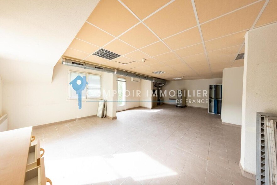 Local commercial dans Val D Aigoual à vendre - Photo intérieure – Image 3 sur 8