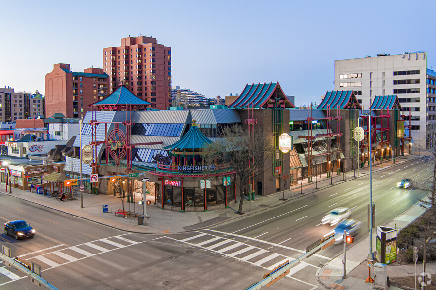 328 Centre St SE, Calgary, AB à vendre - Photo principale – Image 1 sur 14