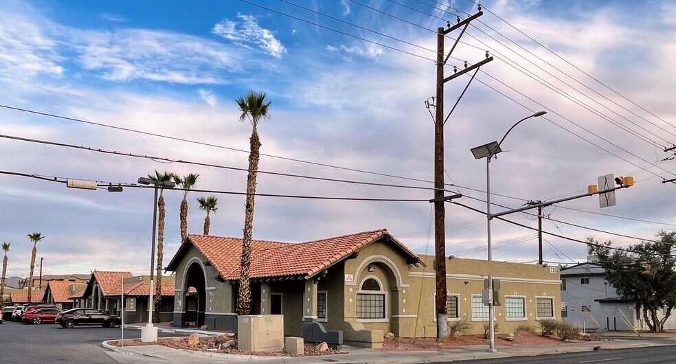 730 N Eastern Ave, Las Vegas, NV à louer - Photo de l’immeuble – Image 3 sur 6