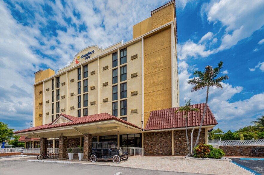 50 S Ocean Dr A1A, Deerfield Beach, FL à vendre - Photo principale – Image 1 sur 18